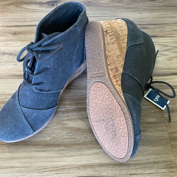 Sugar Brand Wedge Boot Lace Up- Size 8 - Picture 2 of 3